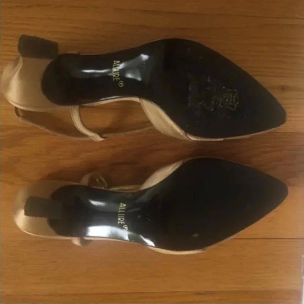 Vintage Satin Allure Formal Gold Pointed Slingback Heels [Size 9.5]